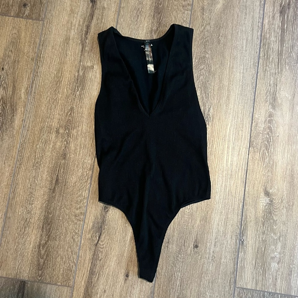 Urban Outfitters Women’s Bodysuit V-Neck Tank Top Black Medium